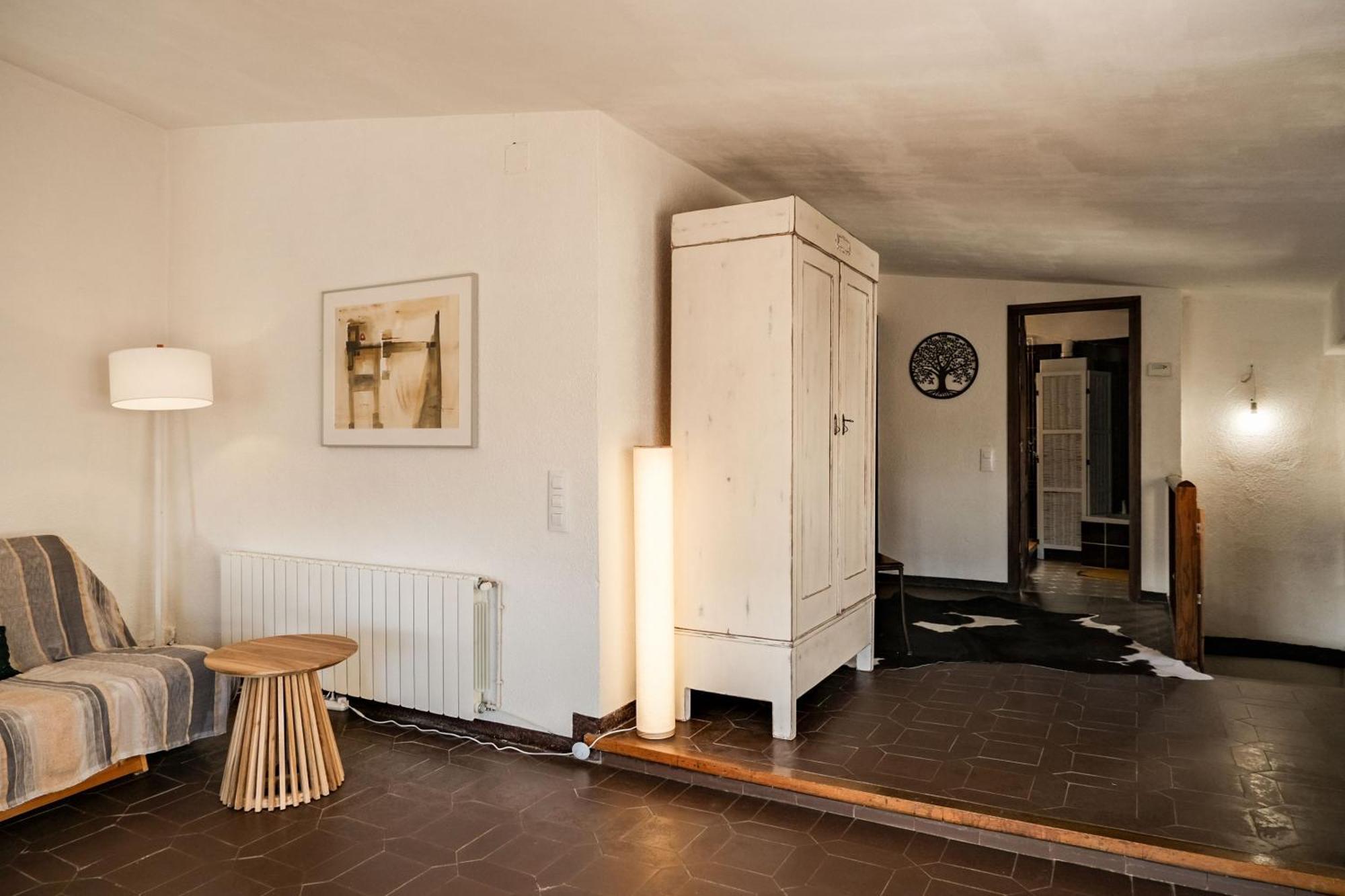 10 Del Pont Alojamiento Con Vistas Panoramicas バサルー エクステリア 写真
